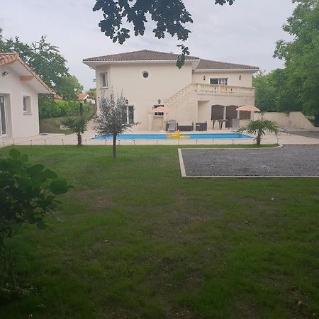 Maison Calme Et Spacieuse Bassens  Exteriör bild