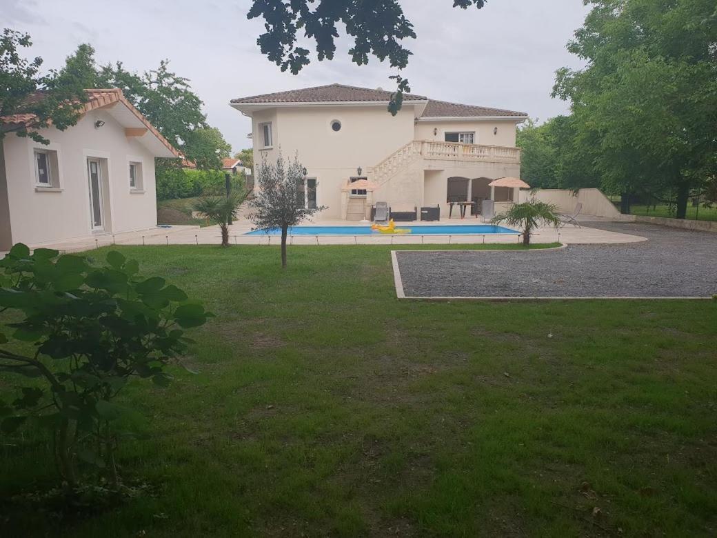 Maison Calme Et Spacieuse Bassens  Exteriör bild